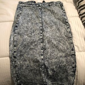 High-Waist light washed Denim Skirt